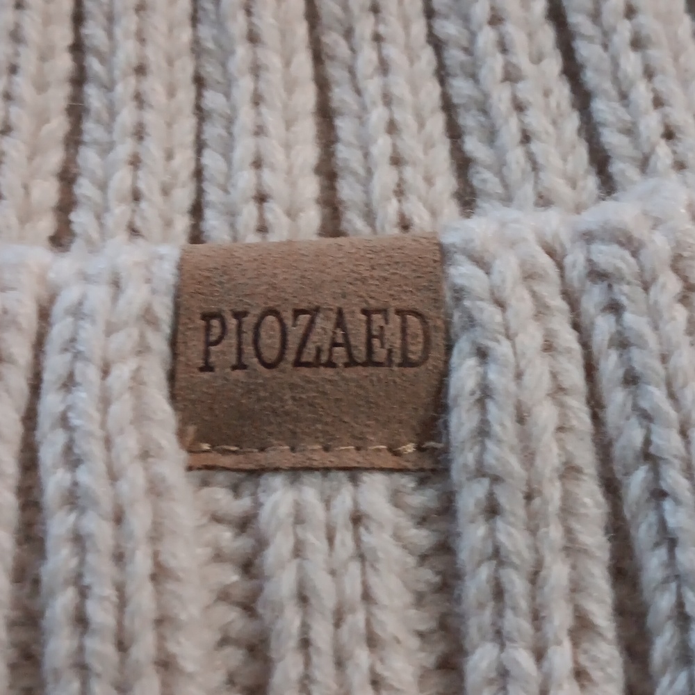 Piozaed Womans Cream Knit Beanie with Pom Pom - Picture 2 of 5